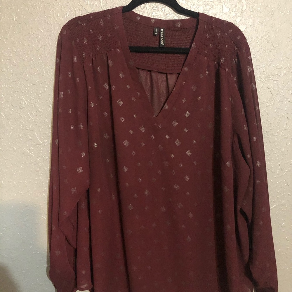 Maurices Size 4 Maroon with Silver Perfect Blouse